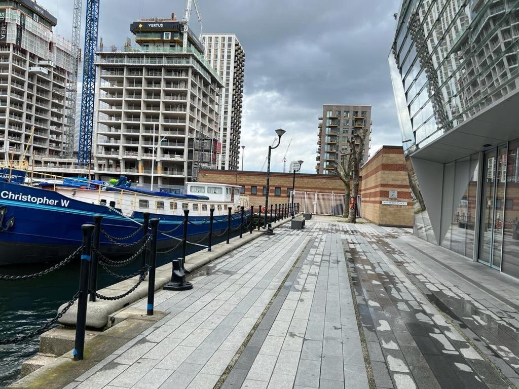 Canary Wharf Holiday Rooms London Ngoại thất bức ảnh